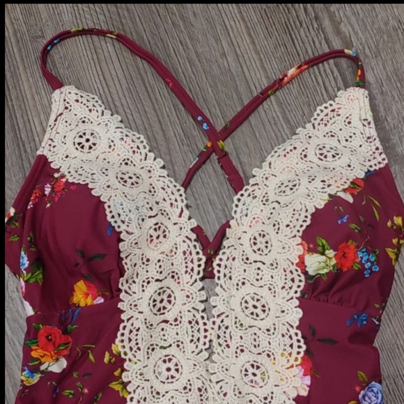 Cupshe One Piece Swimsuit Size Small - Picture 7 of 7